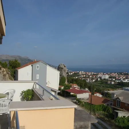 Apartment Ana *